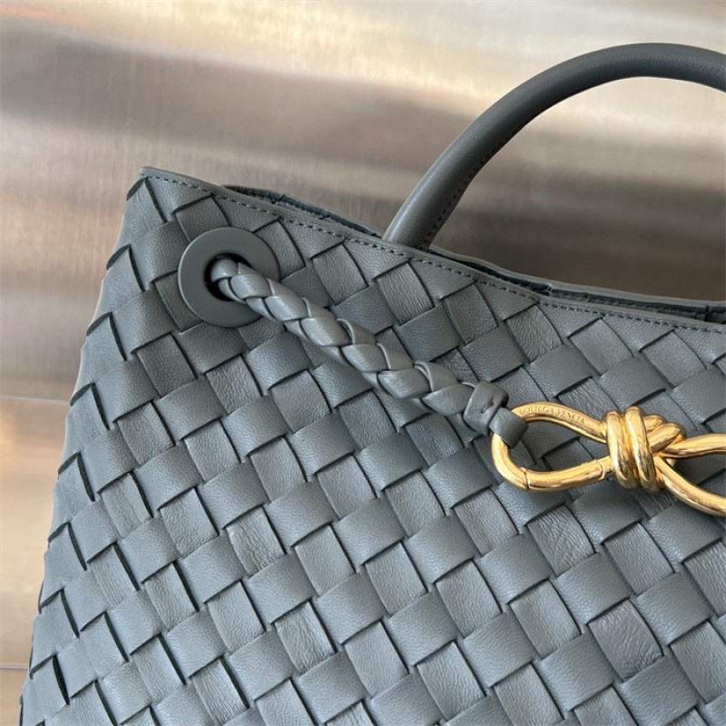 Bottega Veneta Women’s Medium Andiamo Handbag 766016Slate