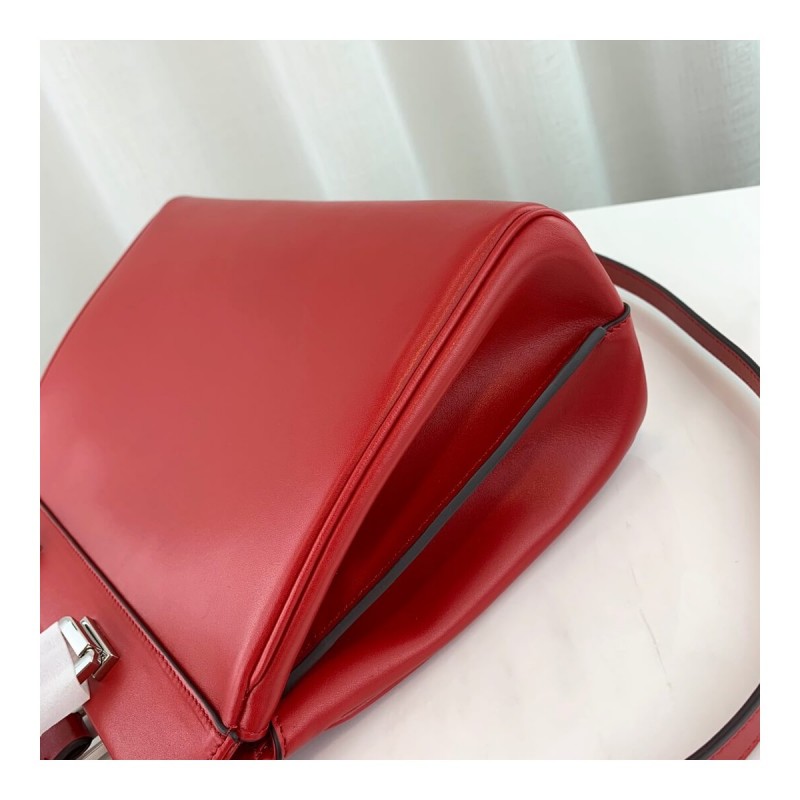 Gucci Zumi Smooth Leather Small Top Handle Bag 569712