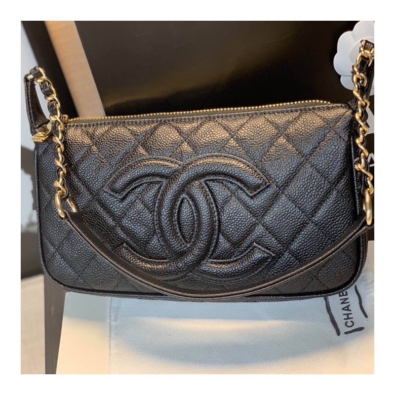 Chanel Grained Leather Hobo Bag B01960