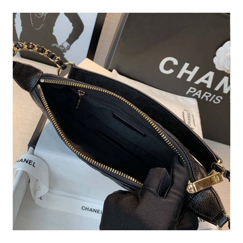 Chanel Grained Leather Hobo Bag B01960