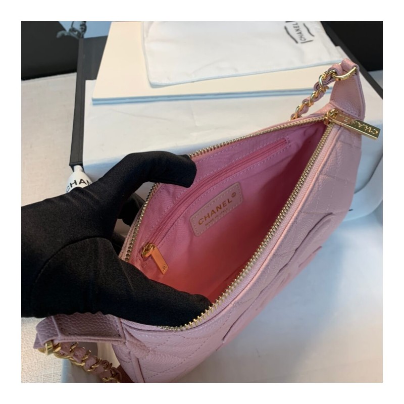 Chanel Grained Leather Hobo Bag B01960