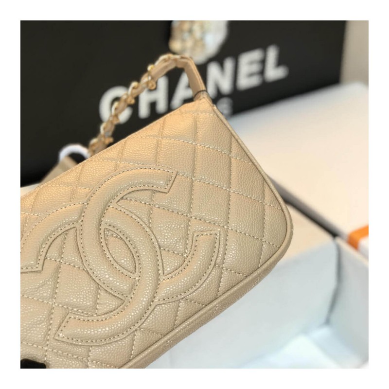Chanel Grained Leather Hobo Bag B01960