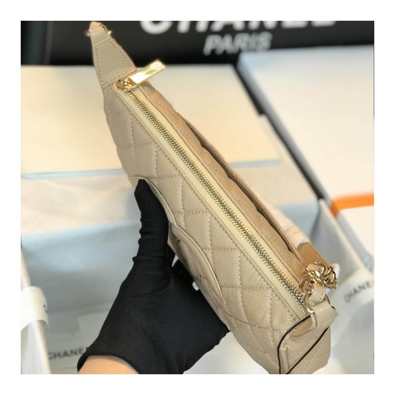 Chanel Grained Leather Hobo Bag B01960