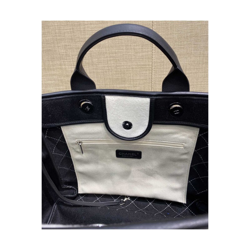 Chanel Wool Felt Deauville Shopping Bag A60598 White/Black