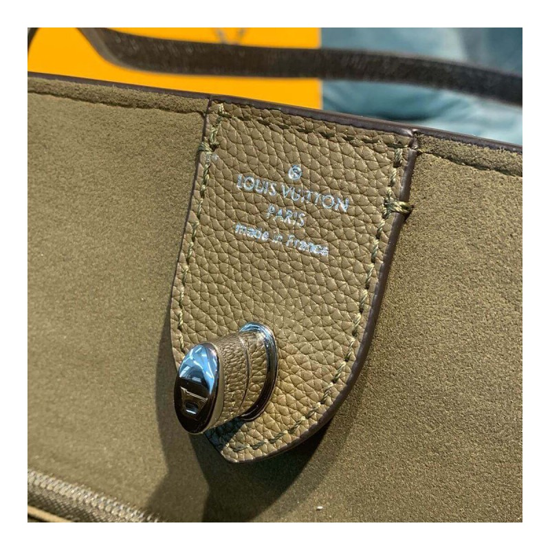 Louis Vuitton Lockme Cabas Go M55028