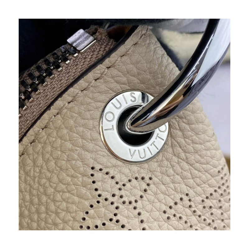 Louis Vuitton Beaubourg Hobo MM M56084