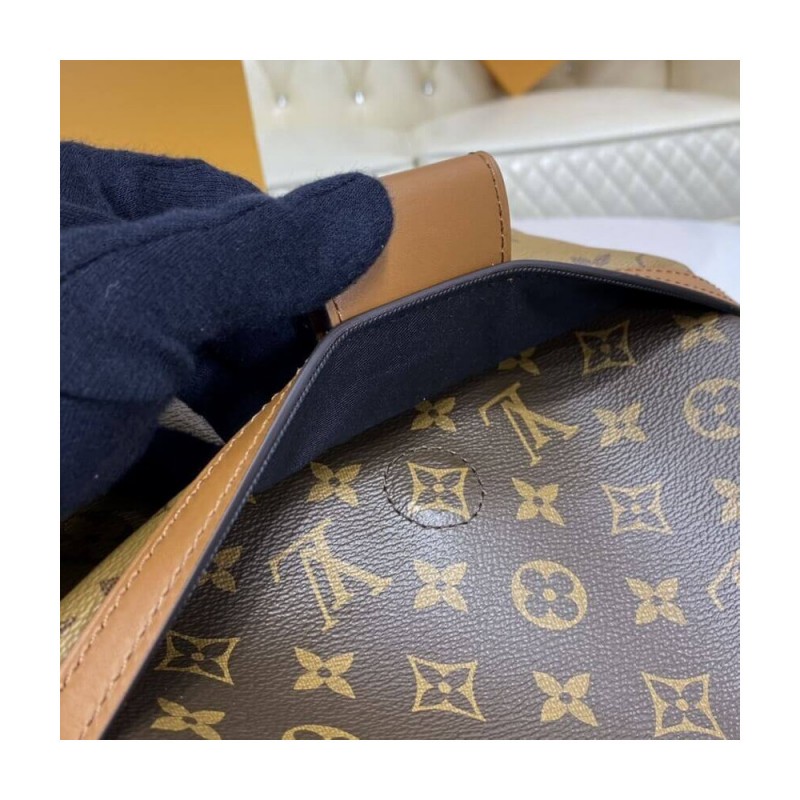Louis Vuitton Hobo Dauphine MM M45195