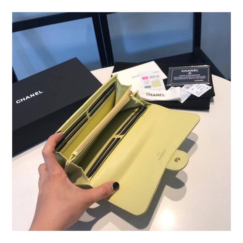 Chanel Grainy Calfskin Classic Bifold Wallet A31505