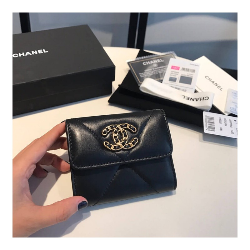 Chanel 19 Trifold Compact Wallet AP0956
