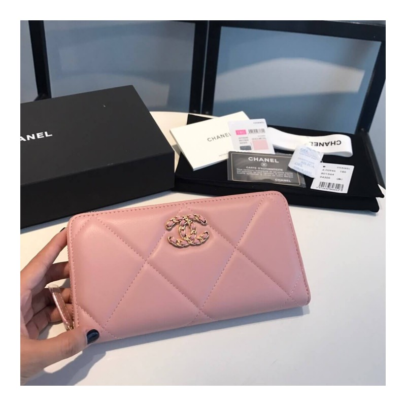Chanel 19 Long Zipped Wallet AP0946