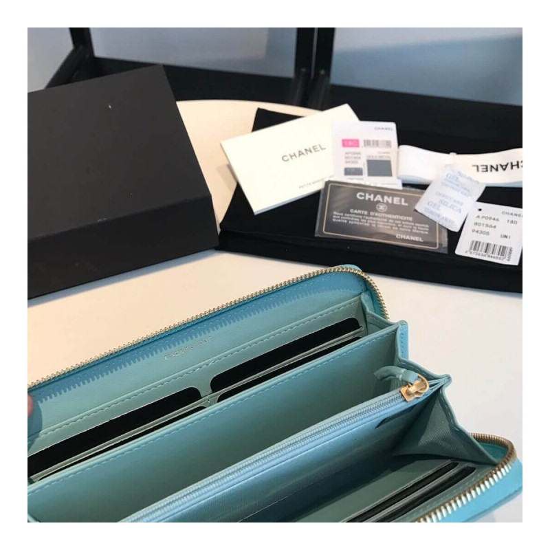 Chanel 19 Long Zipped Wallet AP0946