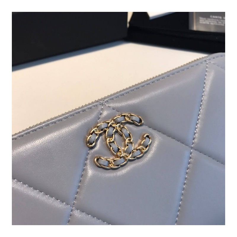 Chanel 19 Long Zipped Wallet AP0946