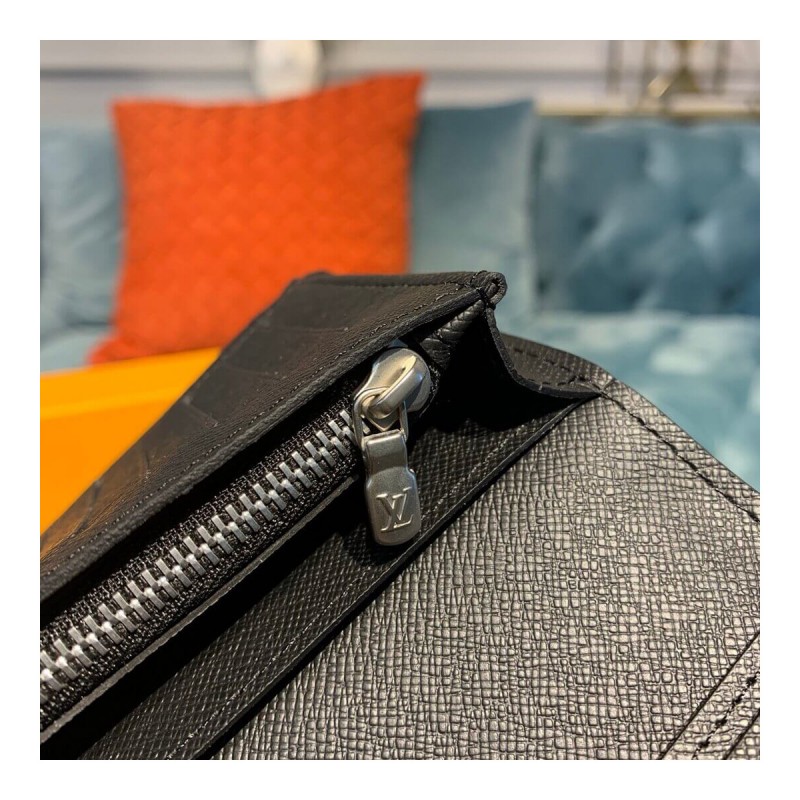 Louis Vuitton Taiga Leather Brazza Wallet M30385