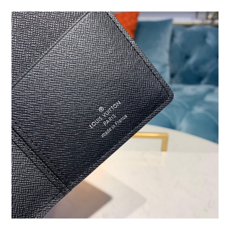 Louis Vuitton Taiga Leather Brazza Wallet M30385