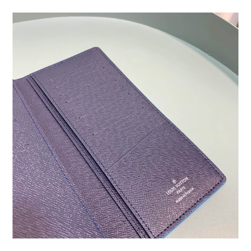 Louis Vuitton Taiga Leather Brazza Wallet M30385